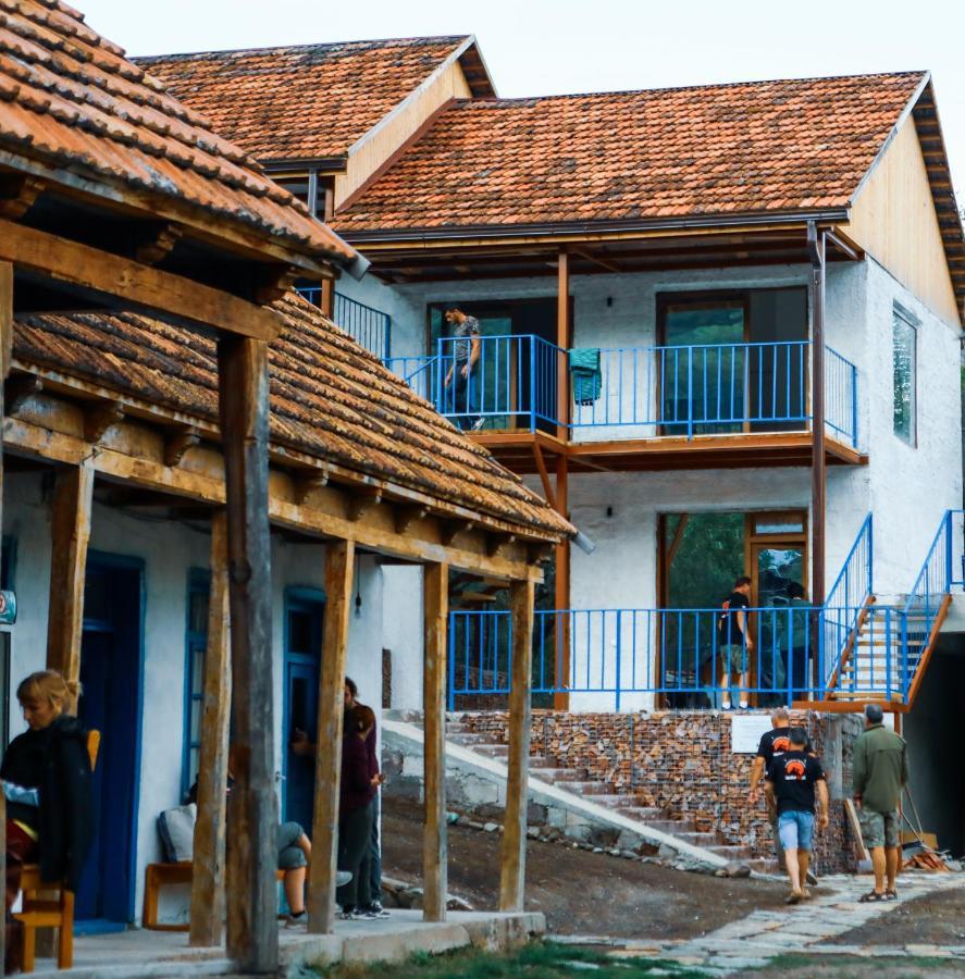 Hotel Arevi Gosh Екстериор снимка