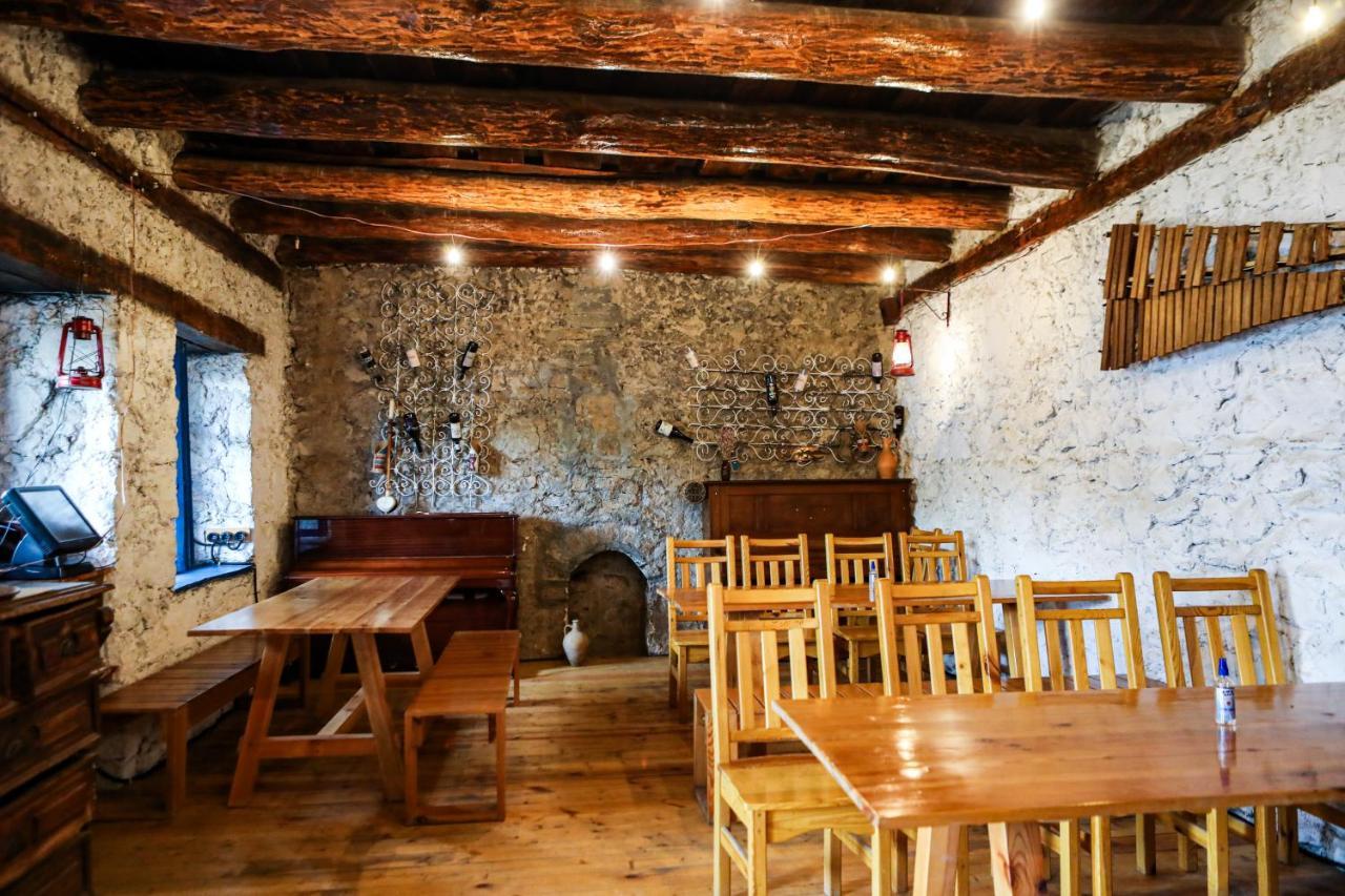 Hotel Arevi Gosh Екстериор снимка