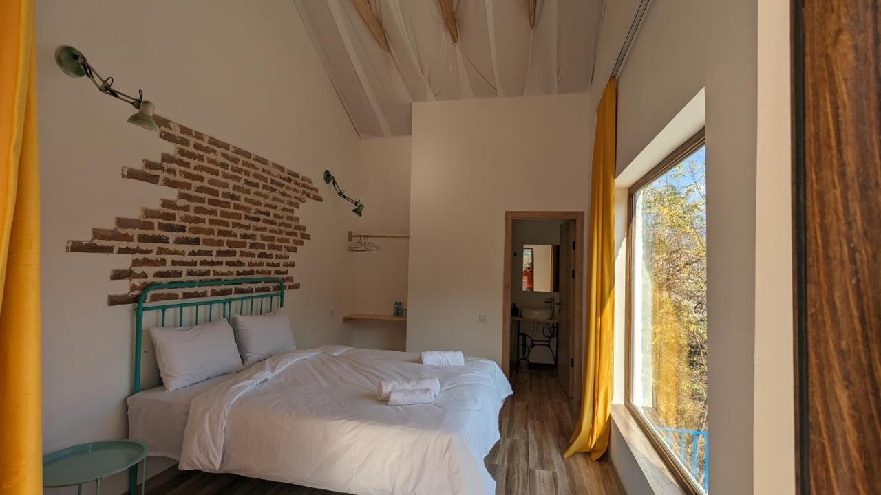 Hotel Arevi Gosh Екстериор снимка