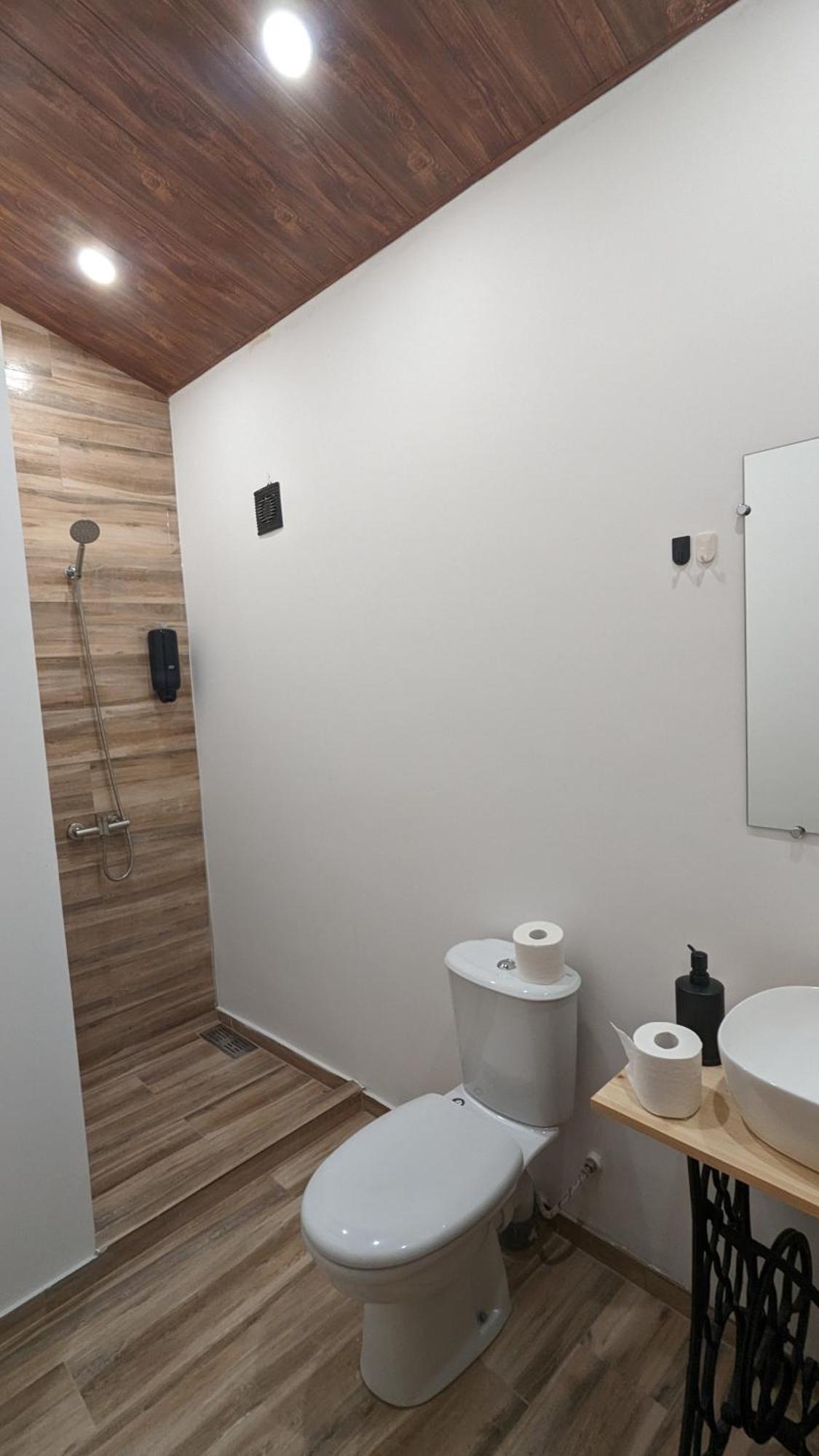 Hotel Arevi Gosh Екстериор снимка