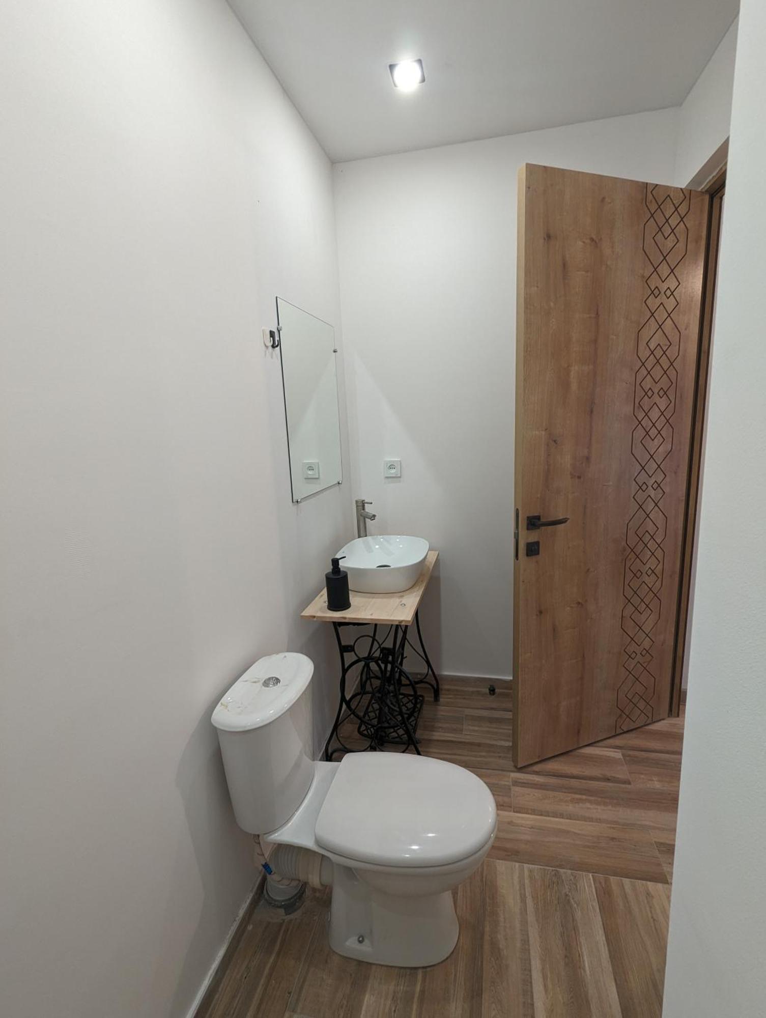 Hotel Arevi Gosh Екстериор снимка