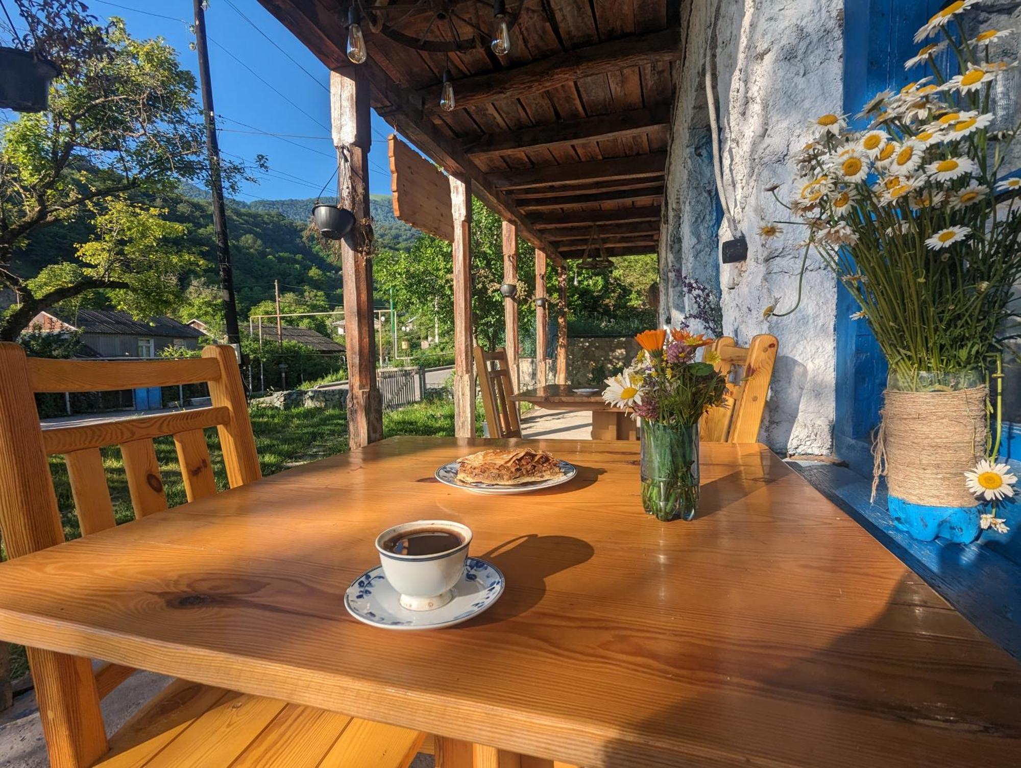 Hotel Arevi Gosh Екстериор снимка